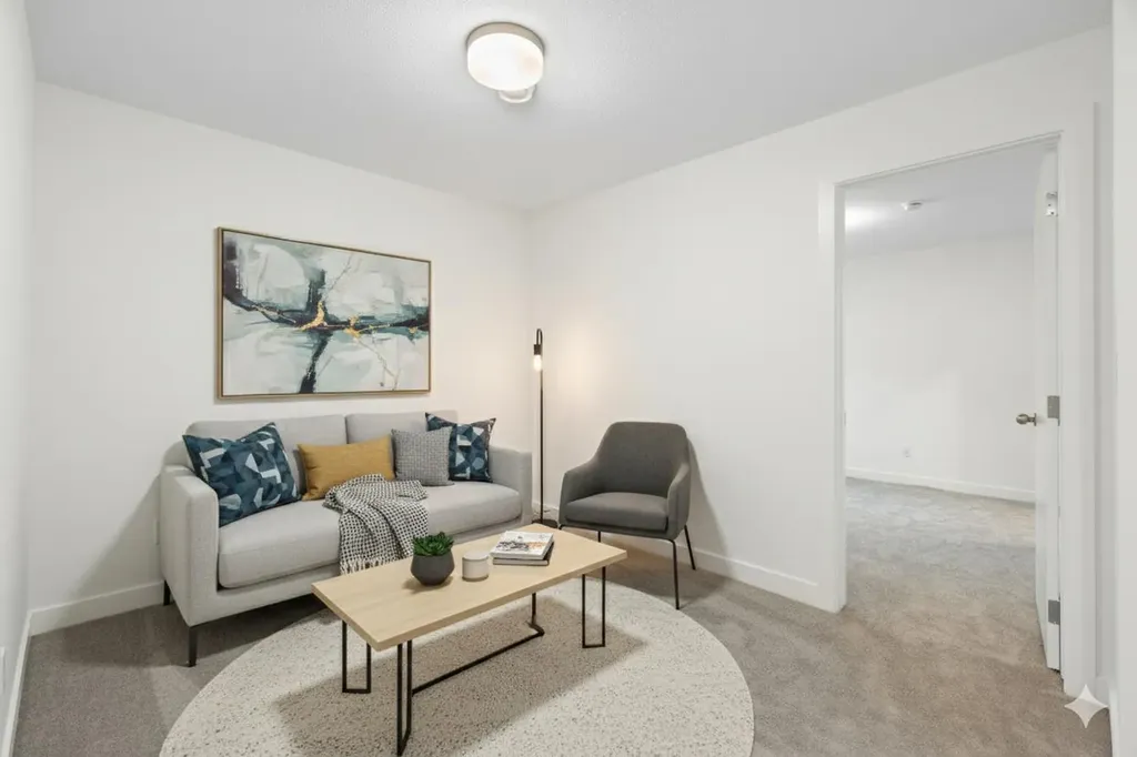 2117 81st Street SW Calgary AB T3H 6H5