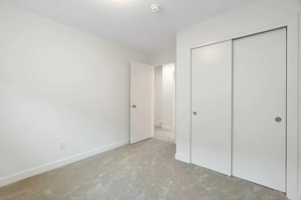 2117 81st Street SW Calgary AB T3H 6H5