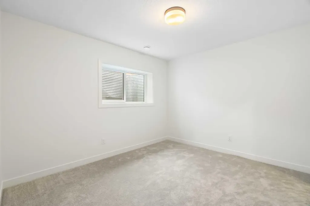 2117 81st Street SW Calgary AB T3H 6H5