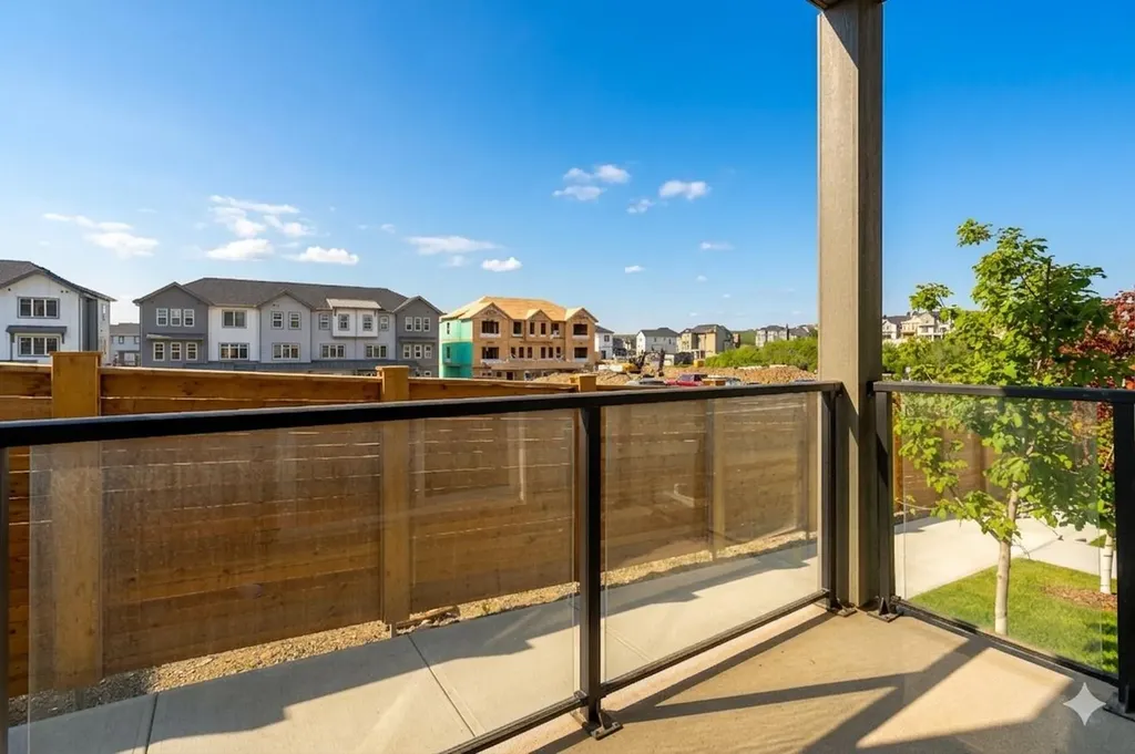 2117 81st Street SW Calgary AB T3H 6H5