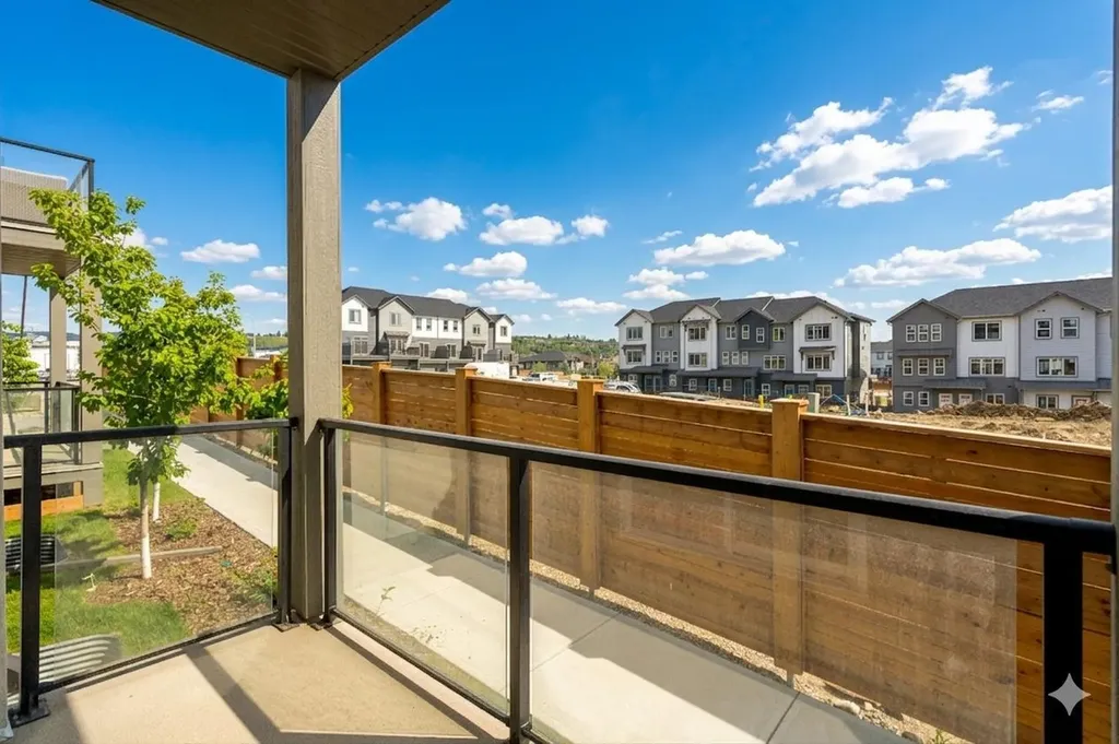2117 81st Street SW Calgary AB T3H 6H5