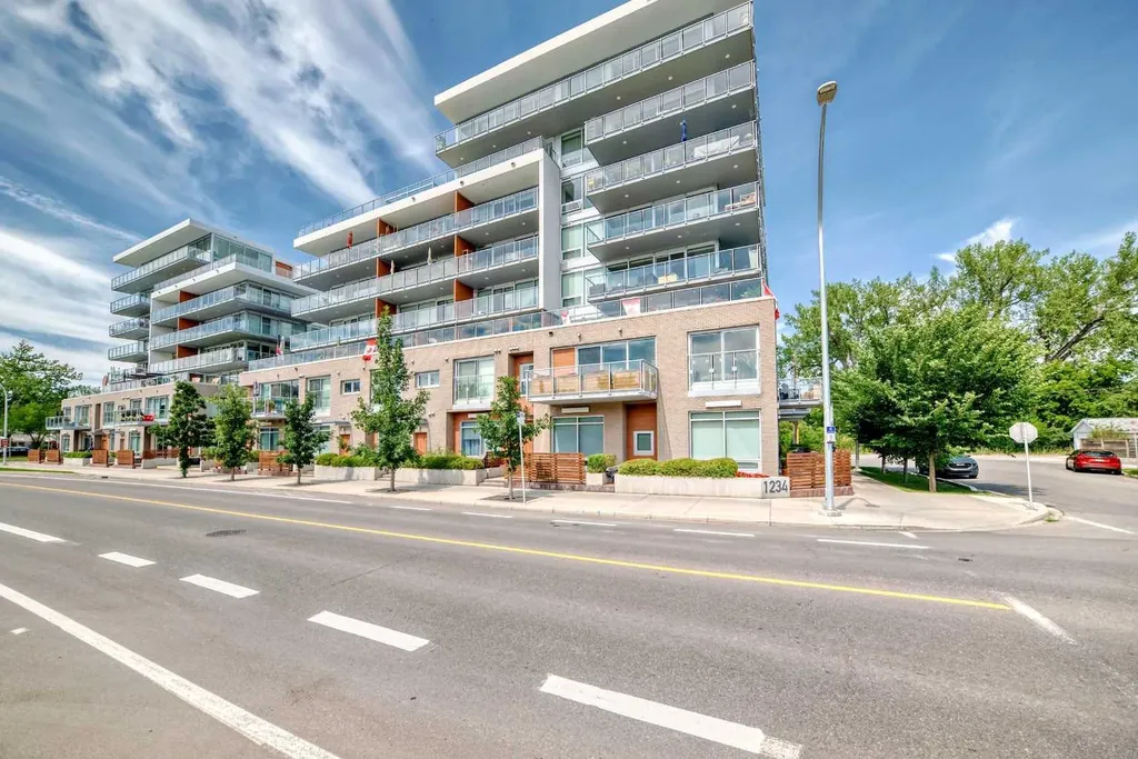 1234 5 Avenue NW Calgary AB T2N 0R9