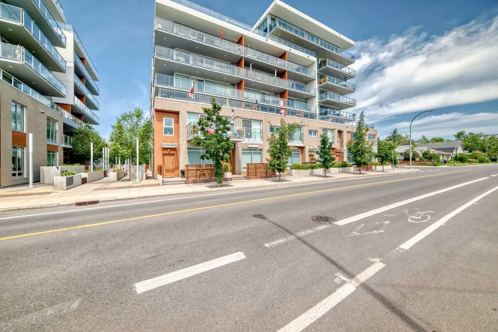 1234 5 Avenue NW Calgary AB T2N 0R9