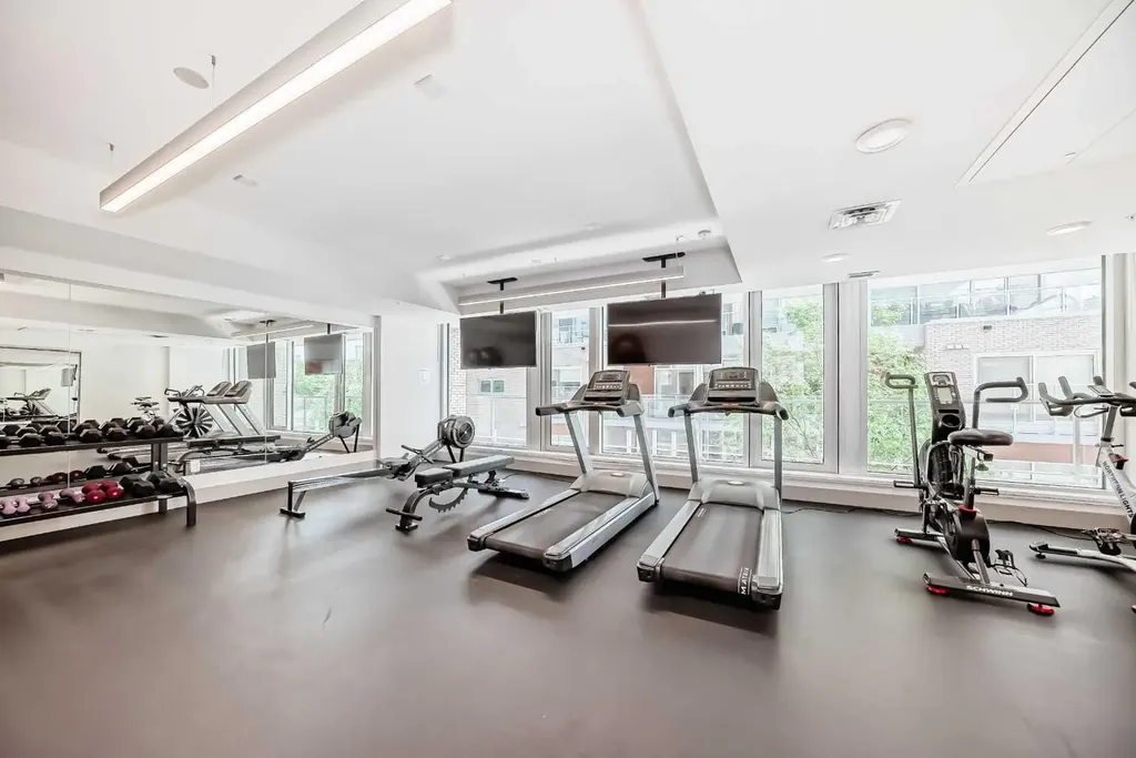 1234 5 Avenue NW Calgary AB T2N 0R9