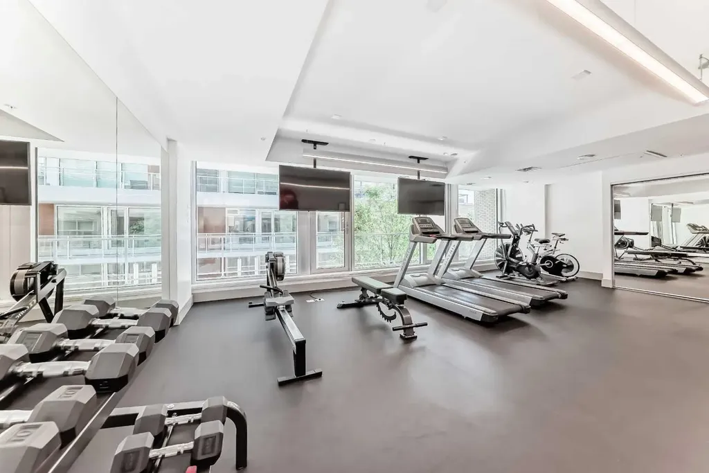 1234 5 Avenue NW Calgary AB T2N 0R9