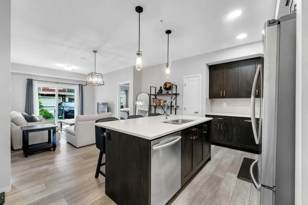 370 Harvest Hills Common NE Calgary AB T3K 2M8