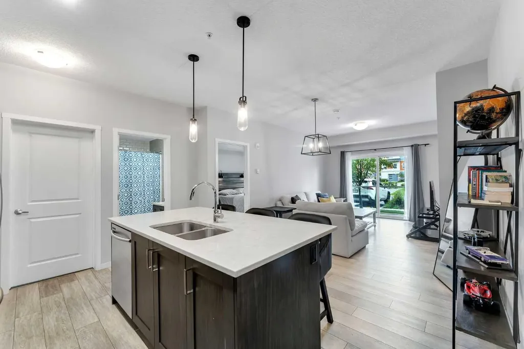 370 Harvest Hills Common NE Calgary AB T3K 2M8