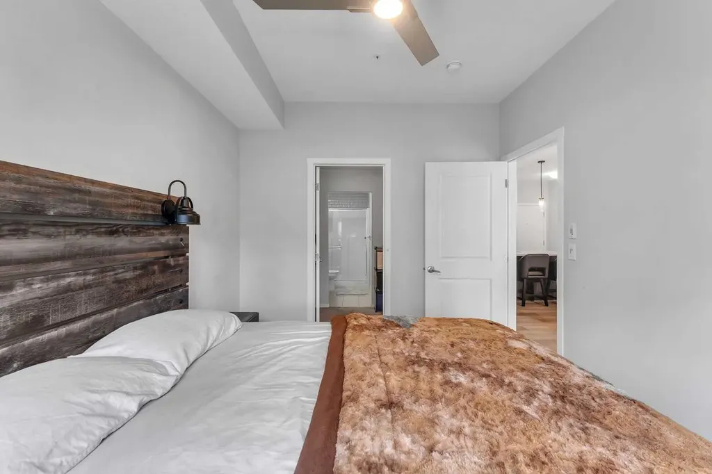 370 Harvest Hills Common NE Calgary AB T3K 2M8