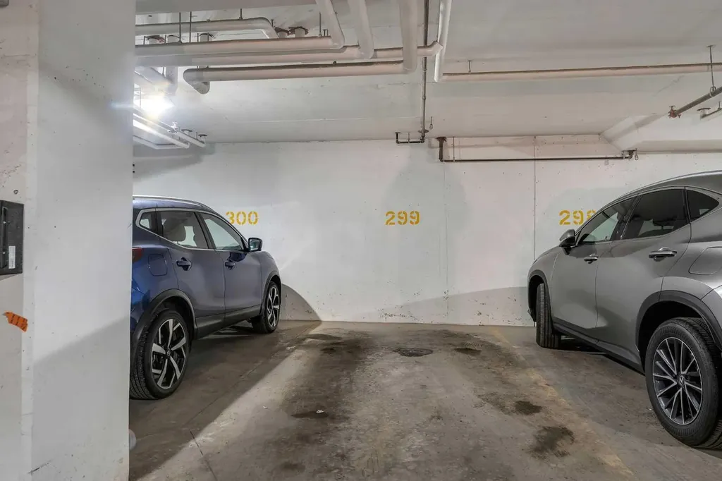 370 Harvest Hills Common NE Calgary AB T3K 2M8
