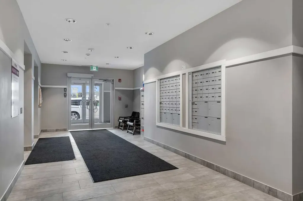 370 Harvest Hills Common NE Calgary AB T3K 2M8