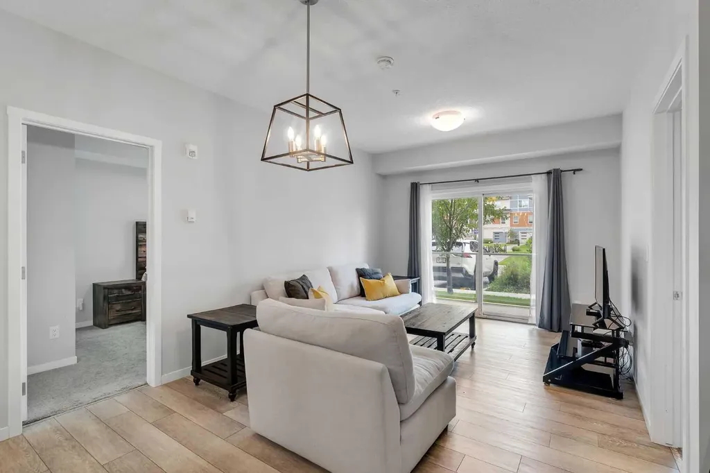 370 Harvest Hills Common NE Calgary AB T3K 2M8