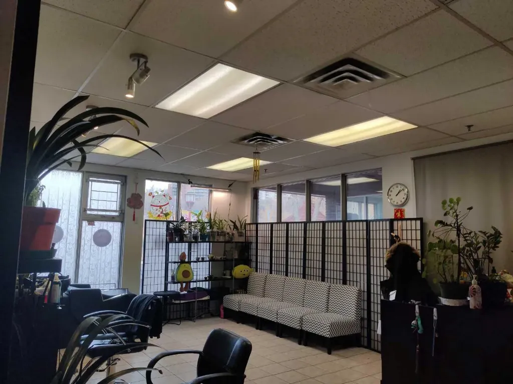 132 3 Avenue SE Calgary AB T2G 0B6