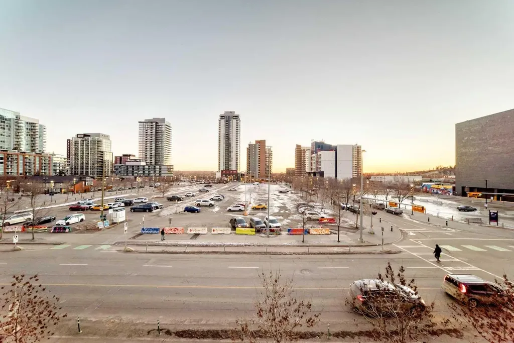 450 8 Avenue SE Calgary AB T2G 1T2