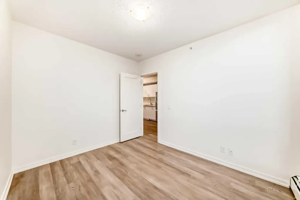 450 8 Avenue SE Calgary AB T2G 1T2