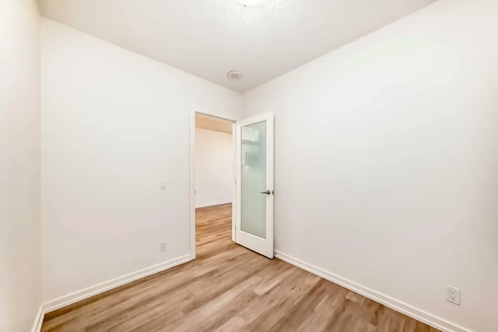 450 8 Avenue SE Calgary AB T2G 1T2