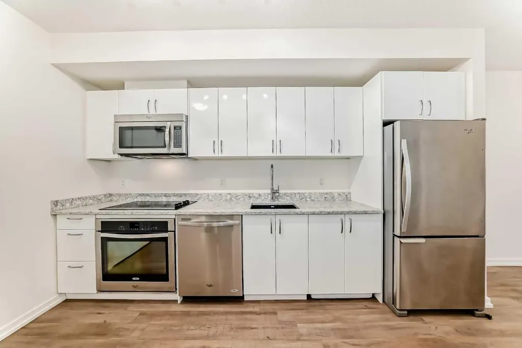450 8 Avenue SE Calgary AB T2G 1T2
