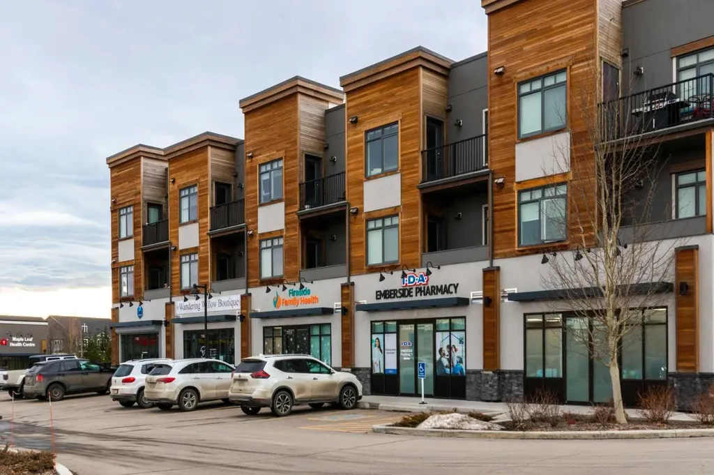 16 Fireside Way Cochrane AB T4C 0R1