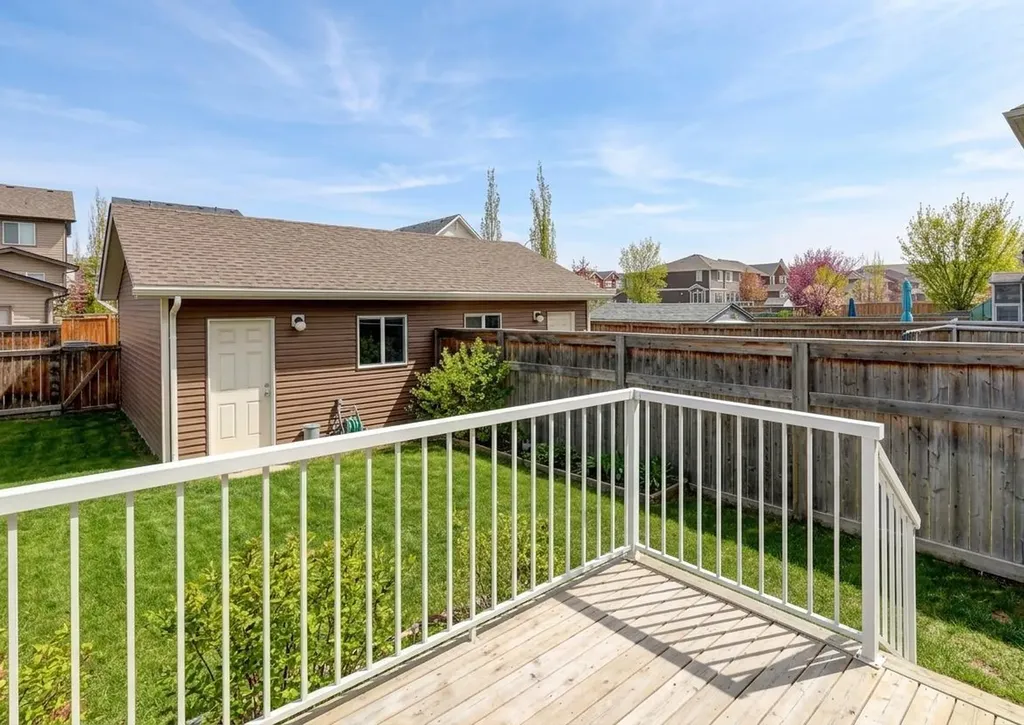 16 Fireside Way Cochrane AB T4C 0R1