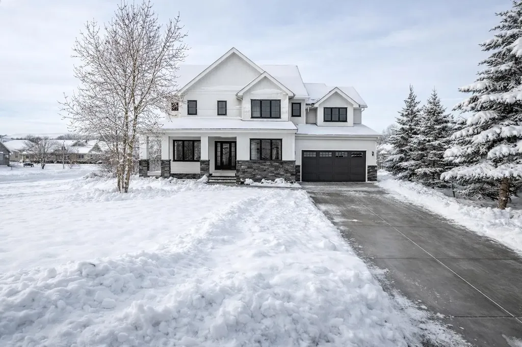 5108 42a Street Close Ponoka AB T4J 1M3