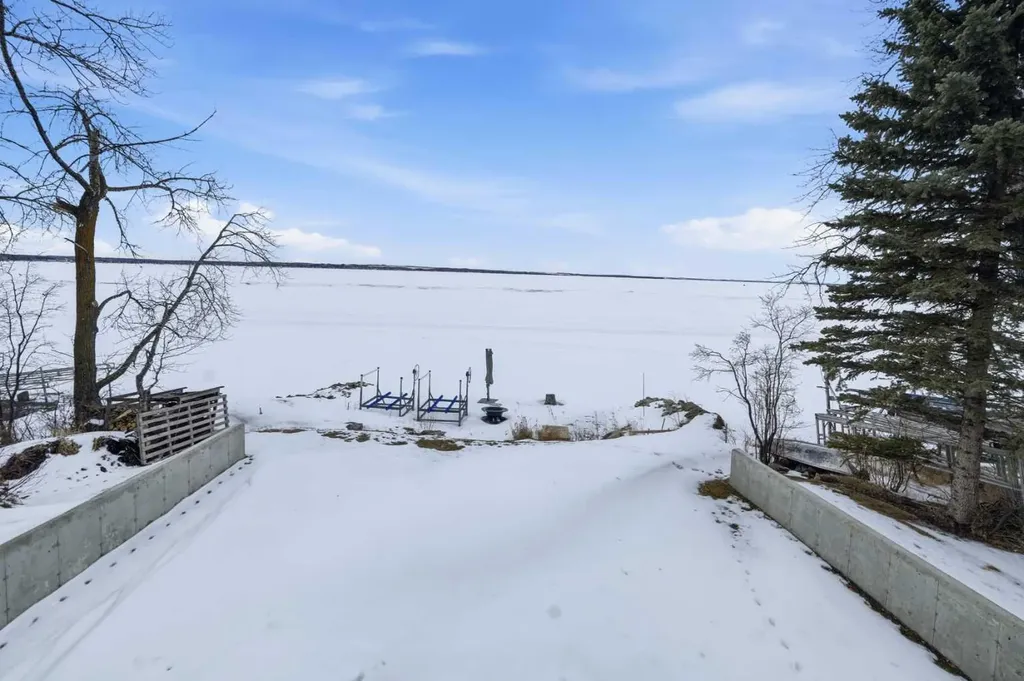 158 Jarvis Bay Drive Jarvis Bay AB T4S 1R8
