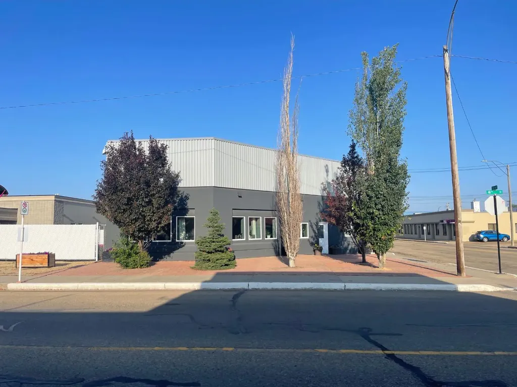 4803 50 Avenue Camrose AB T4V 0S1