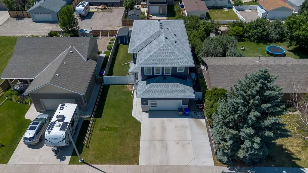 4889 7th Street W Claresholm AB T0L 0T0