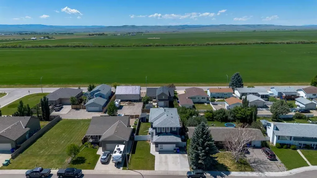 4889 7th Street W Claresholm AB T0L 0T0
