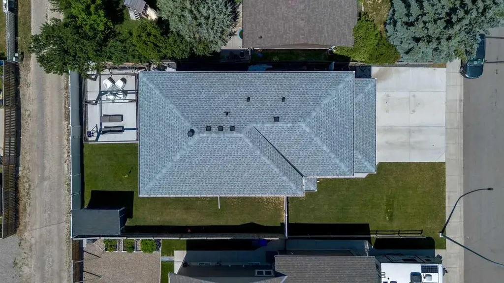 4889 7th Street W Claresholm AB T0L 0T0
