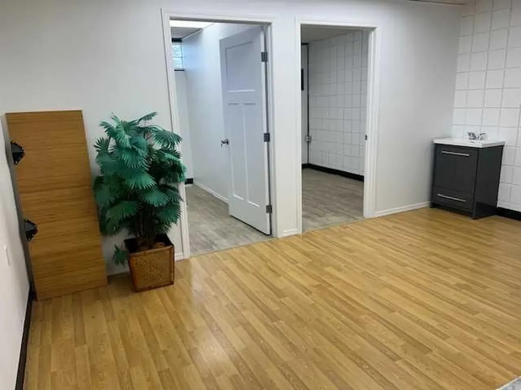 440 2 Street W Brooks AB T1R 0T4