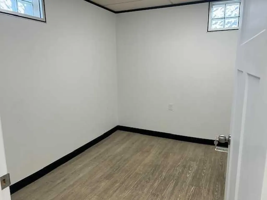 440 2 Street W Brooks AB T1R 0T4