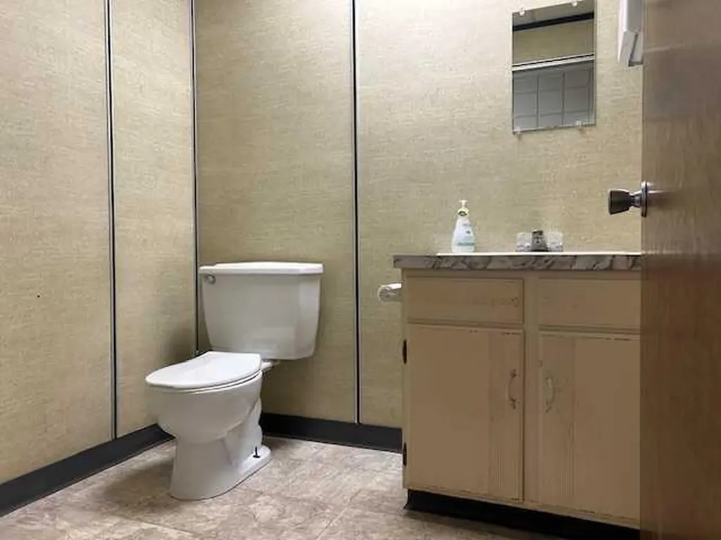 440 2 Street W Brooks AB T1R 0T4