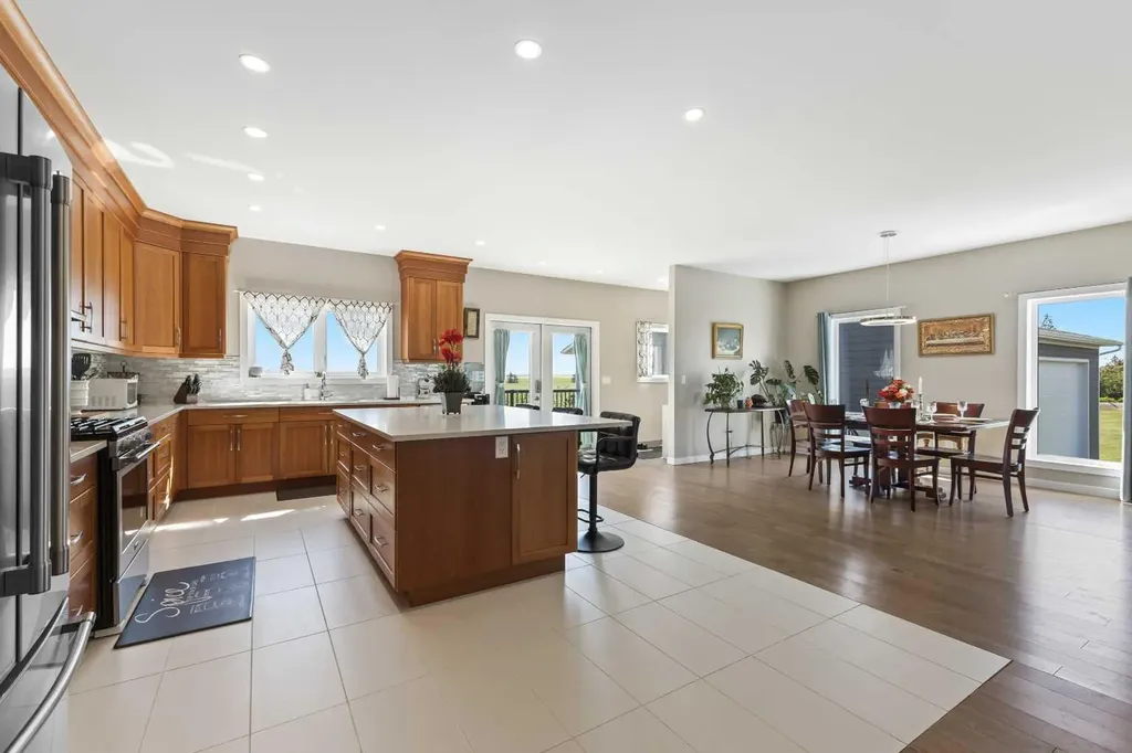243077 Range Road 255 Rural Wheatland County AB T1P 0H9