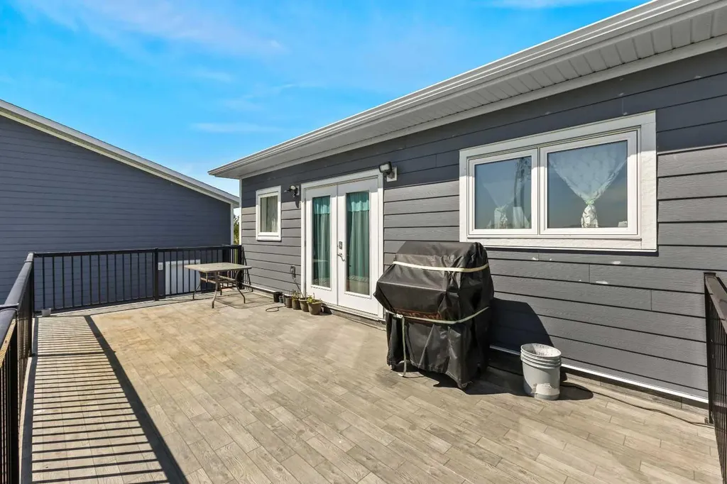243077 Range Road 255 Rural Wheatland County AB T1P 0H9