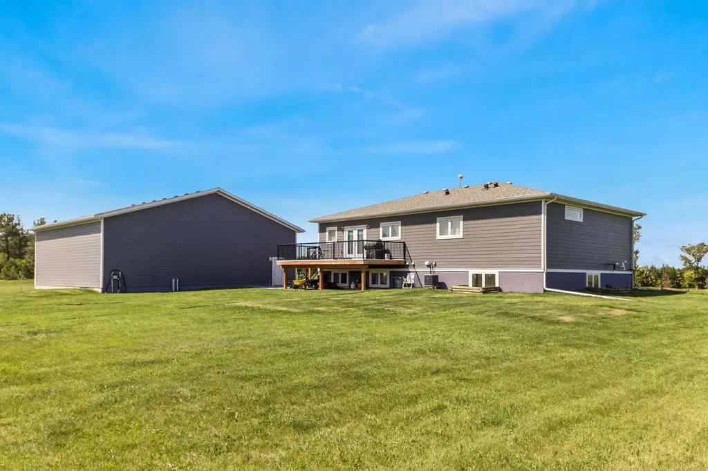 243077 Range Road 255 Rural Wheatland County AB T1P 0H9