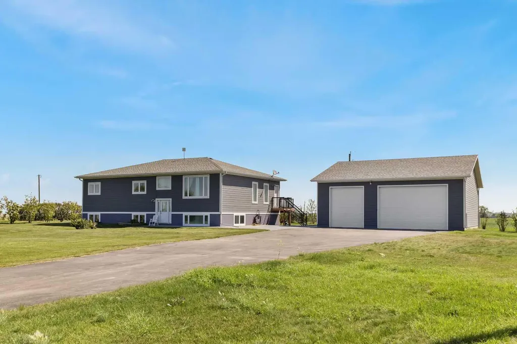 243077 Range Road 255 Rural Wheatland County AB T1P 0H9