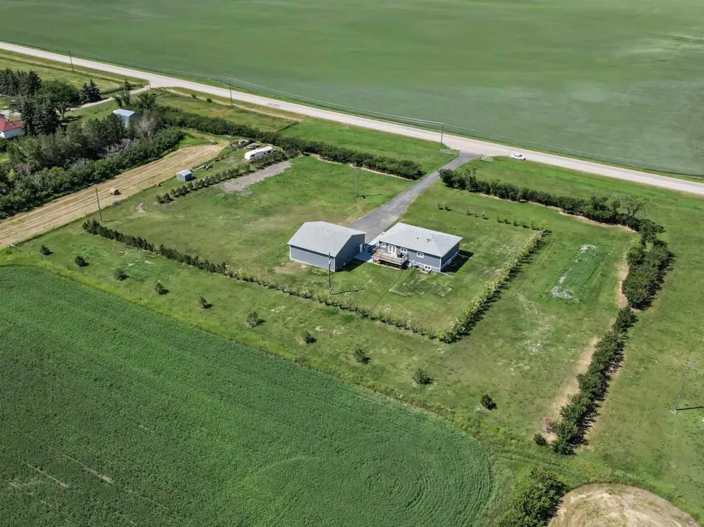 243077 Range Road 255 Rural Wheatland County AB T1P 0H9