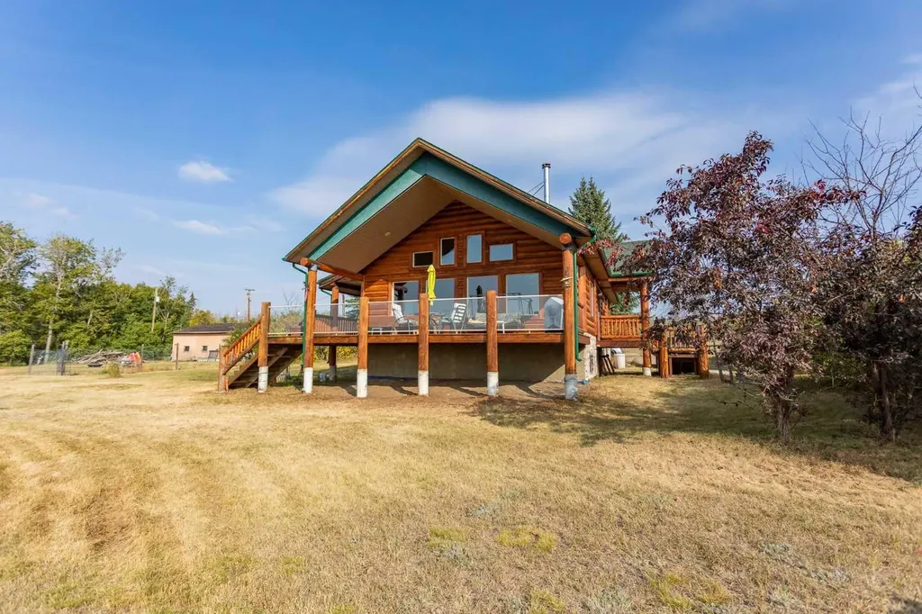 27111 597 Highway Rural Lacombe County AB T0M 0J0