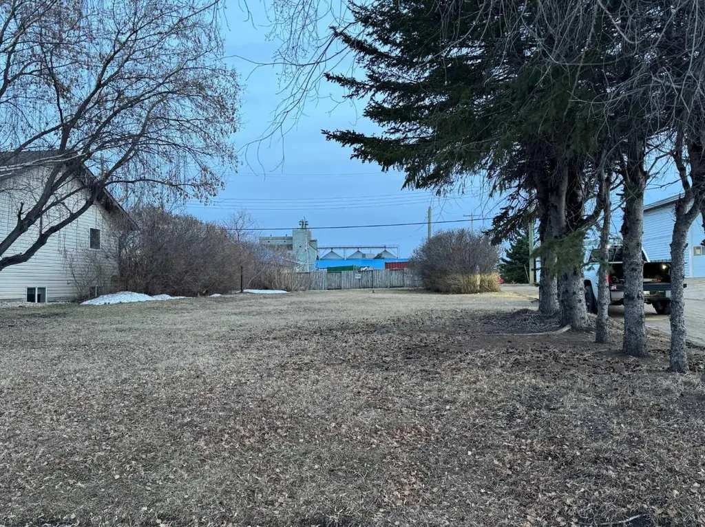 4925 51 Avenue Kitscoty AB T0B 2P0
