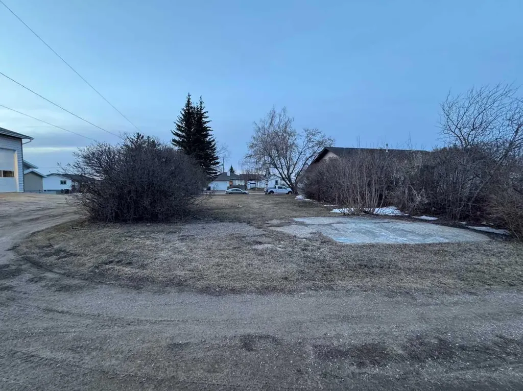 4925 51 Avenue Kitscoty AB T0B 2P0
