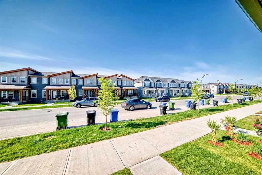 1378 148 Avenue NW Calgary AB T3P 1T9