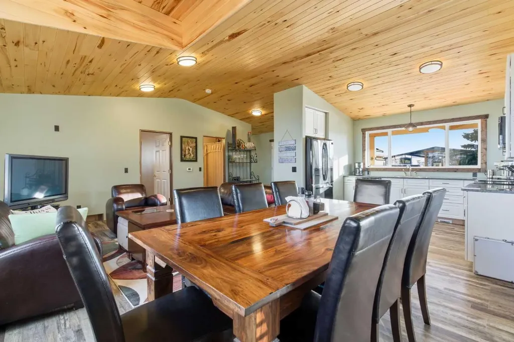 619 Lakeside Drive Rural Vulcan County AB T0B2R0