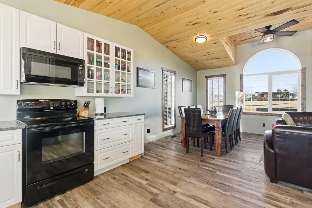 619 Lakeside Drive Rural Vulcan County AB T0B2R0