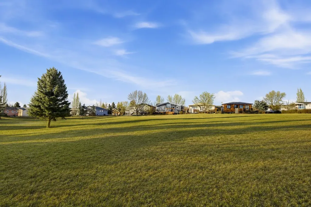 619 Lakeside Drive Rural Vulcan County AB T0B2R0