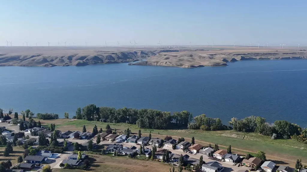 619 Lakeside Drive Rural Vulcan County AB T0B2R0