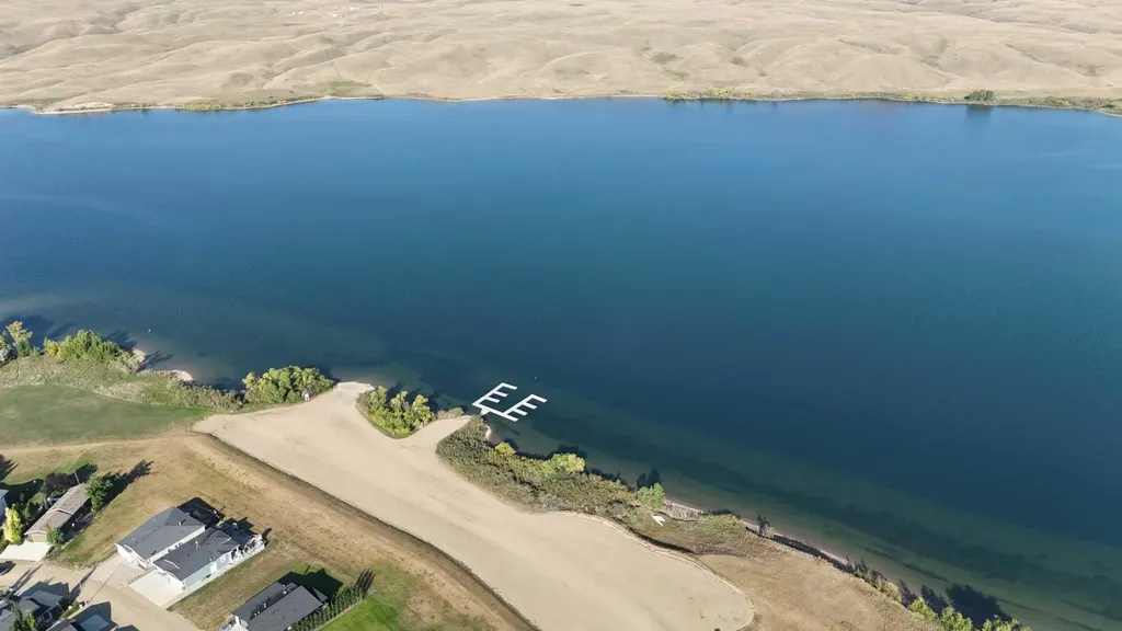 619 Lakeside Drive Rural Vulcan County AB T0B2R0