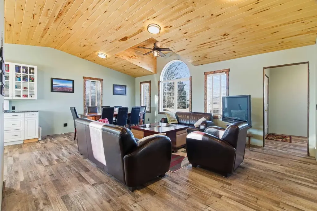 619 Lakeside Drive Rural Vulcan County AB T0B2R0