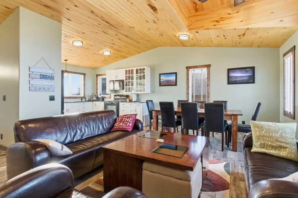 619 Lakeside Drive Rural Vulcan County AB T0B2R0