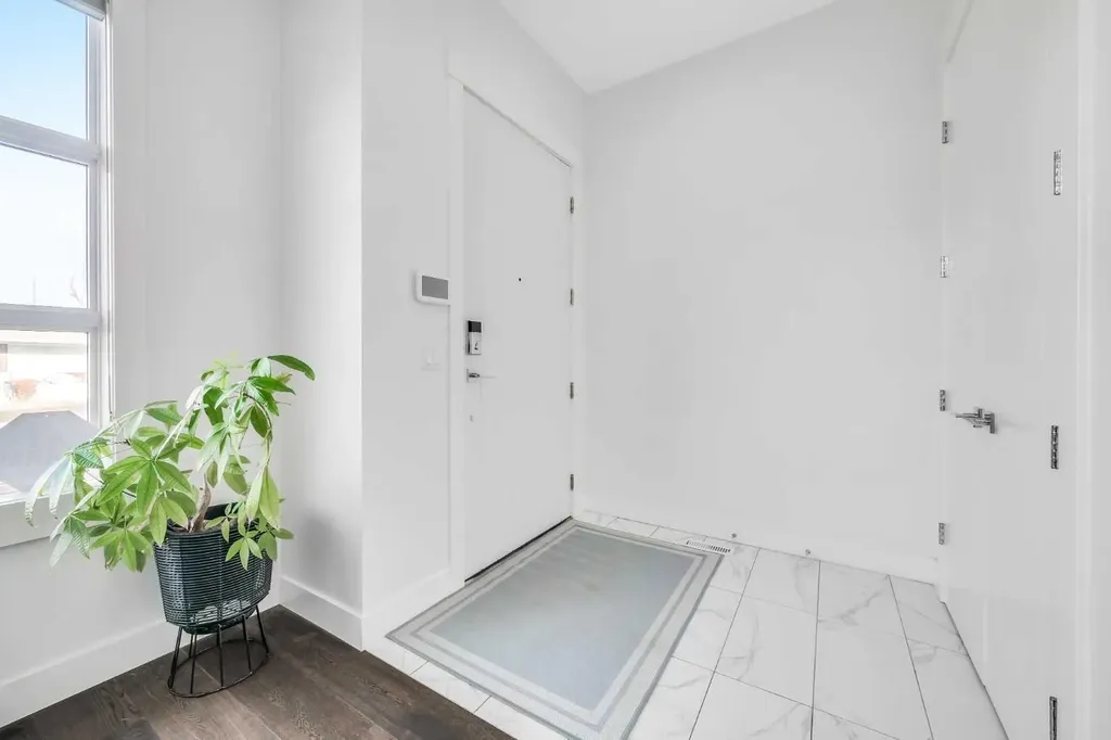 2415 25 Avenue NW Calgary AB T2M 2C6