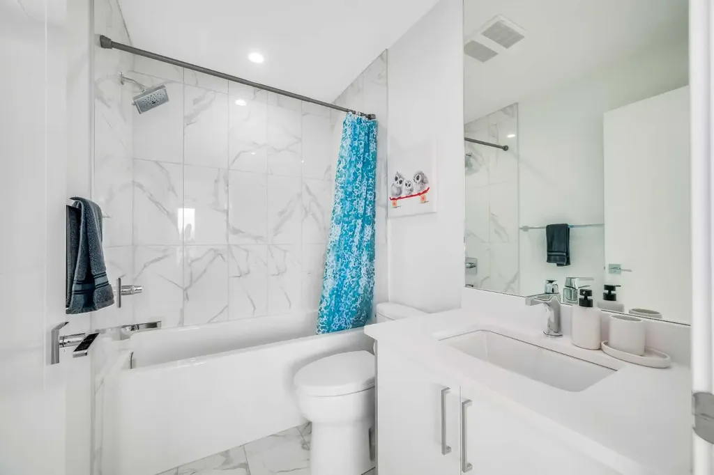 2415 25 Avenue NW Calgary AB T2M 2C6