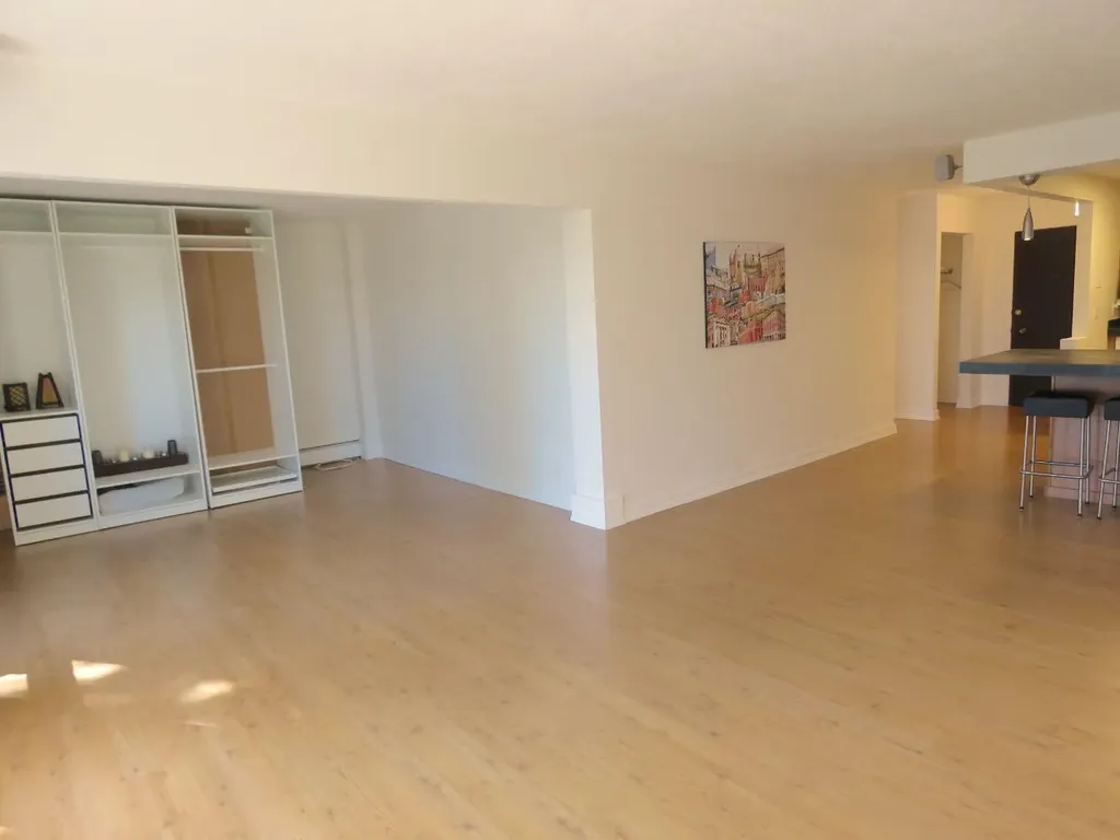 328 Cedar Crescent SW Calgary AB T3C 2Y8
